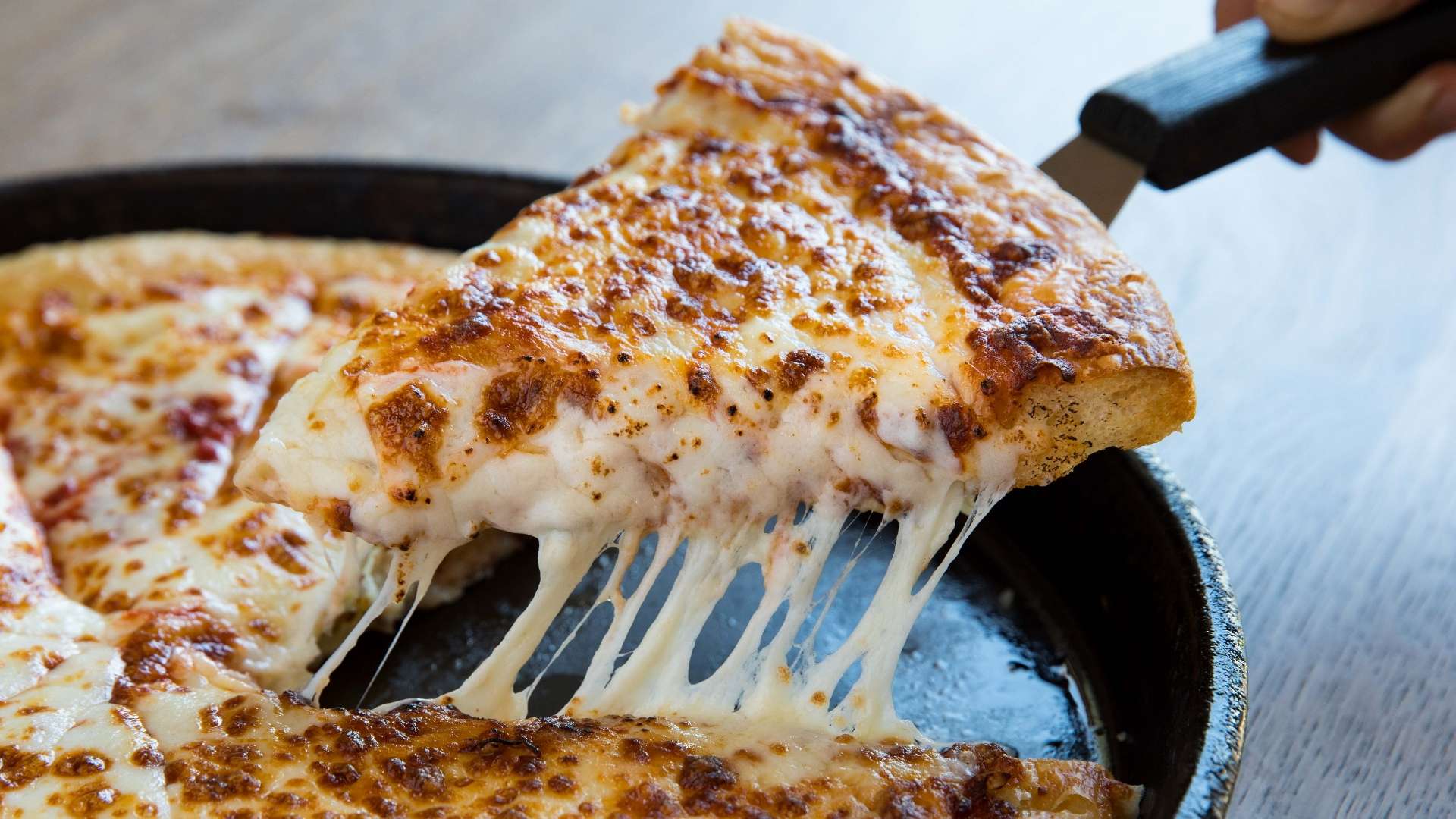 亚雷斯之间 亚雷斯之间