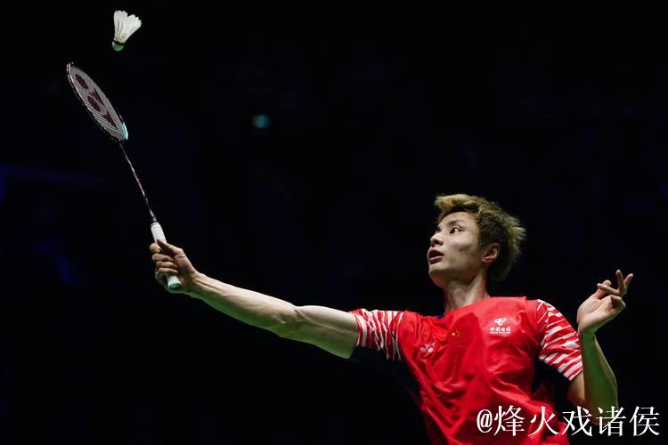 羽毛球世锦赛：石宇奇击败拉克什亚挺进男单32强