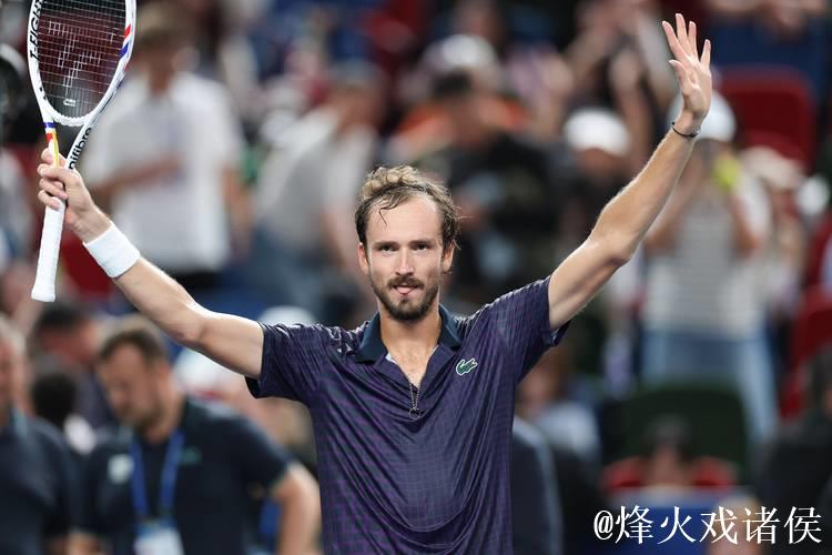 梅德韦杰夫力克德米纳尔 晋级ATP上海大师赛四强